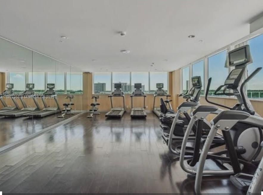 For Sale: $2,700,000 (4 beds, 4 baths, 3088 Square Feet)