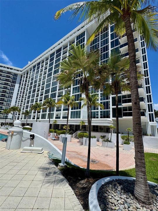 En Venta: $790,000 (1 camas, 1 baños, 896 Pies cuadrados)