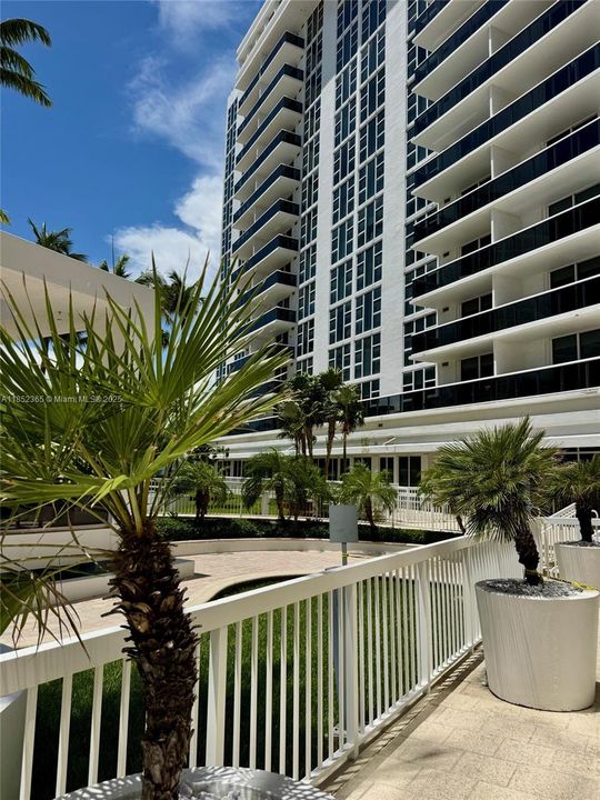 En Venta: $790,000 (1 camas, 1 baños, 896 Pies cuadrados)