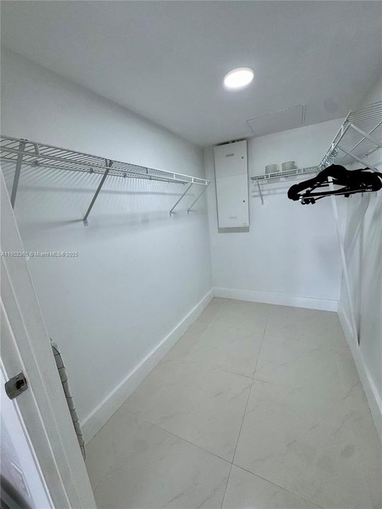 En Venta: $790,000 (1 camas, 1 baños, 896 Pies cuadrados)