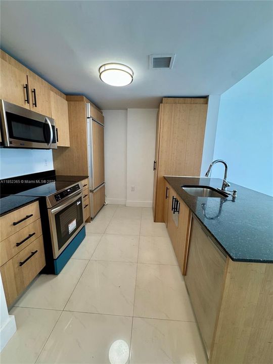 En Venta: $790,000 (1 camas, 1 baños, 896 Pies cuadrados)