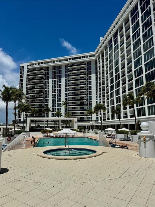 En Venta: $790,000 (1 camas, 1 baños, 896 Pies cuadrados)