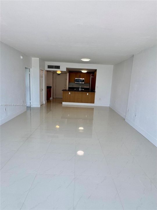 En Venta: $790,000 (1 camas, 1 baños, 896 Pies cuadrados)