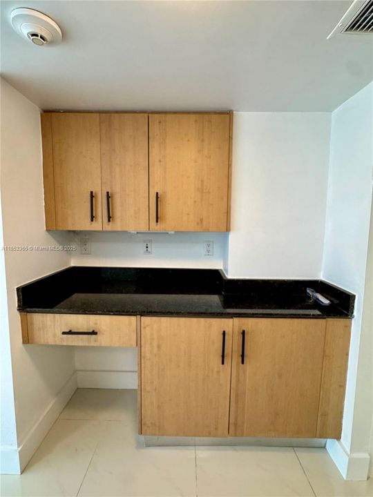 En Venta: $790,000 (1 camas, 1 baños, 896 Pies cuadrados)