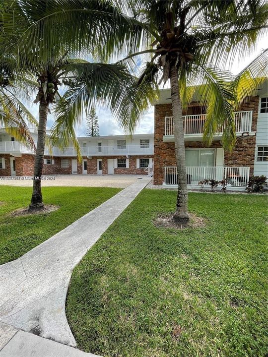 Recently Sold: $495,000 (1 beds, 1 baths, 530 Square Feet)