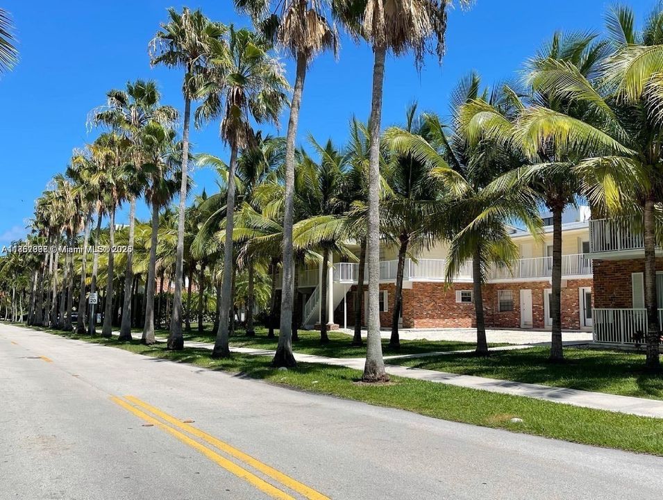 Recently Sold: $495,000 (1 beds, 1 baths, 530 Square Feet)