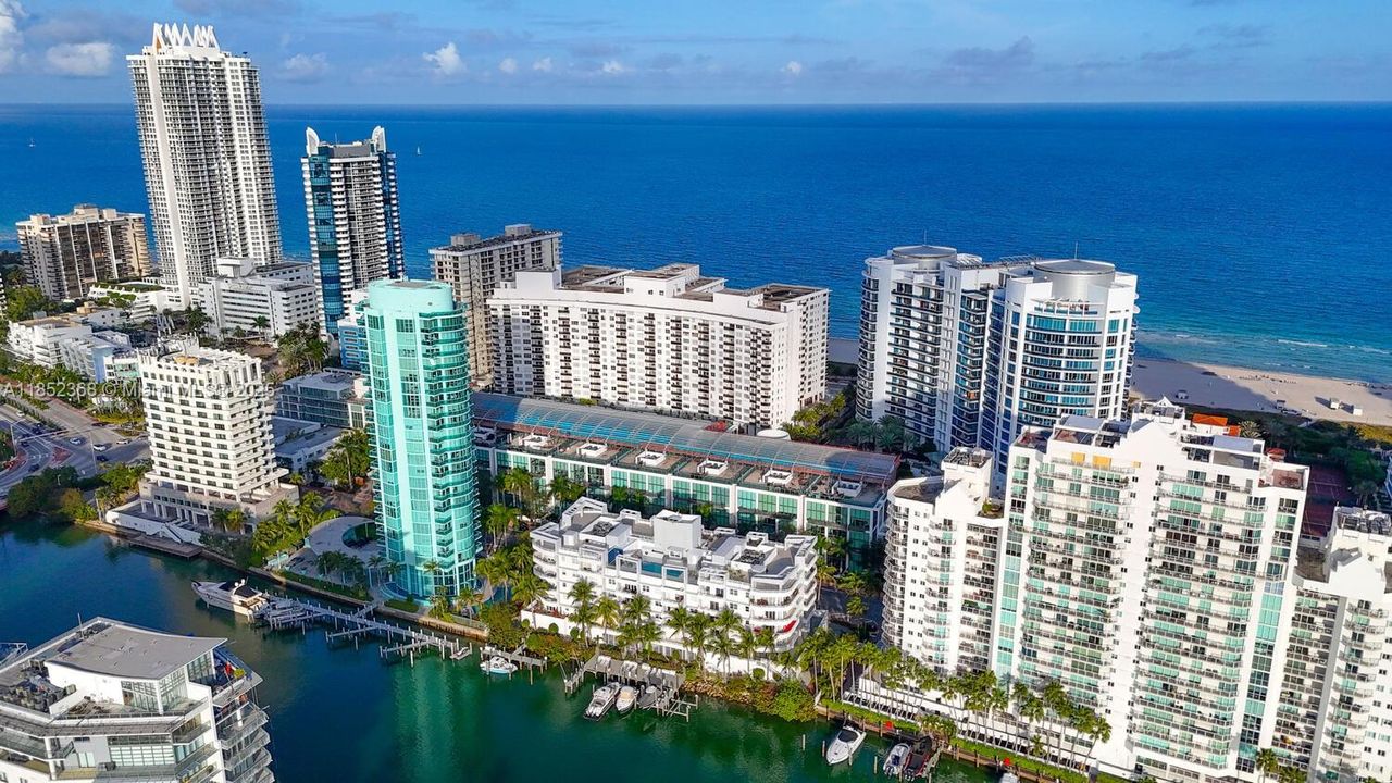 For Sale: $545,000 (2 beds, 2 baths, 1290 Square Feet)