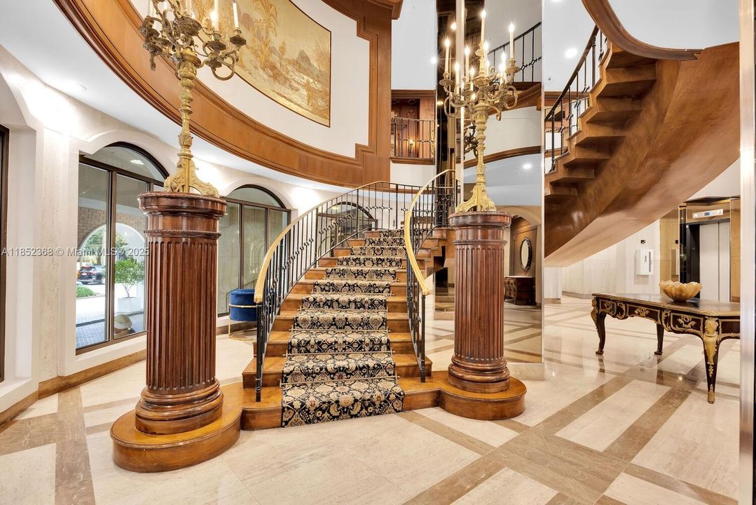 For Sale: $545,000 (2 beds, 2 baths, 1290 Square Feet)