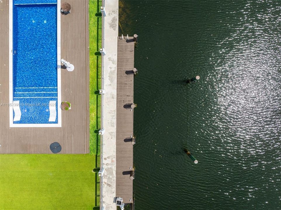 For Sale: $8,995,000 (7 beds, 5 baths, 4596 Square Feet)