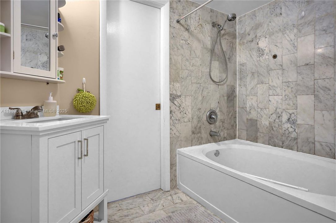 En Venta: $429,000 (2 camas, 1 baños, 1152 Pies cuadrados)