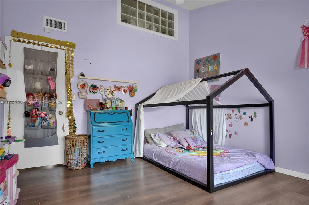 En Venta: $429,000 (2 camas, 1 baños, 1152 Pies cuadrados)