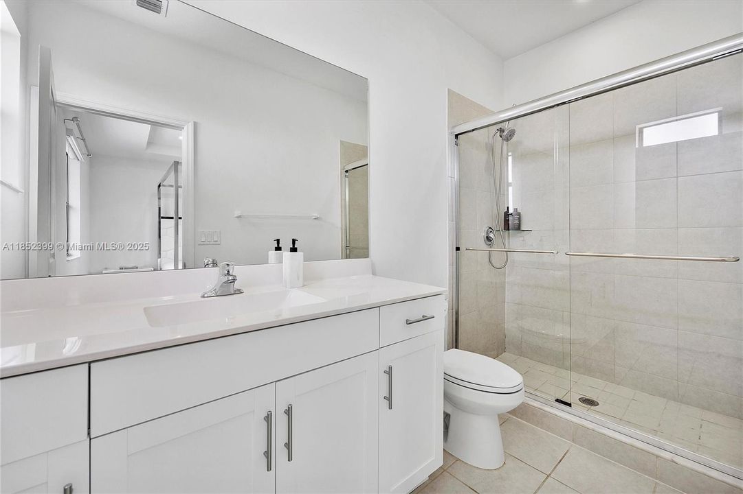 Недавно продано: $452,000 (3 спален, 2 ванн, 1539 Квадратных фут)