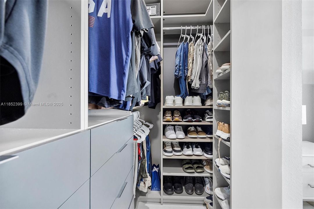 Недавно продано: $452,000 (3 спален, 2 ванн, 1539 Квадратных фут)