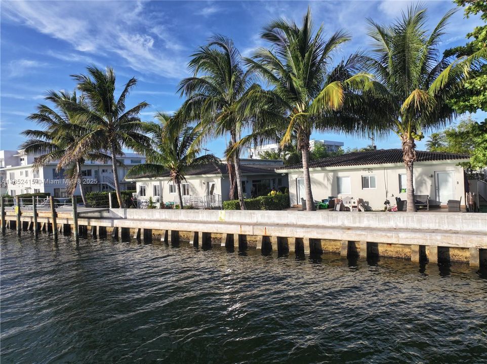 En Venta: $350,000 (2 camas, 2 baños, 1035 Pies cuadrados)