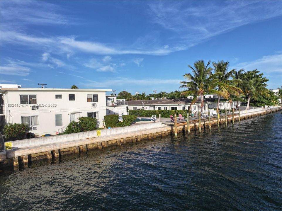 En Venta: $350,000 (2 camas, 2 baños, 1035 Pies cuadrados)