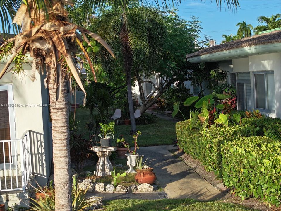 En Venta: $350,000 (2 camas, 2 baños, 1035 Pies cuadrados)