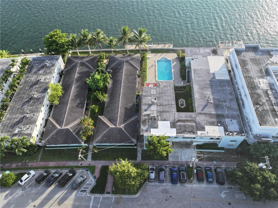 En Venta: $350,000 (2 camas, 2 baños, 1035 Pies cuadrados)