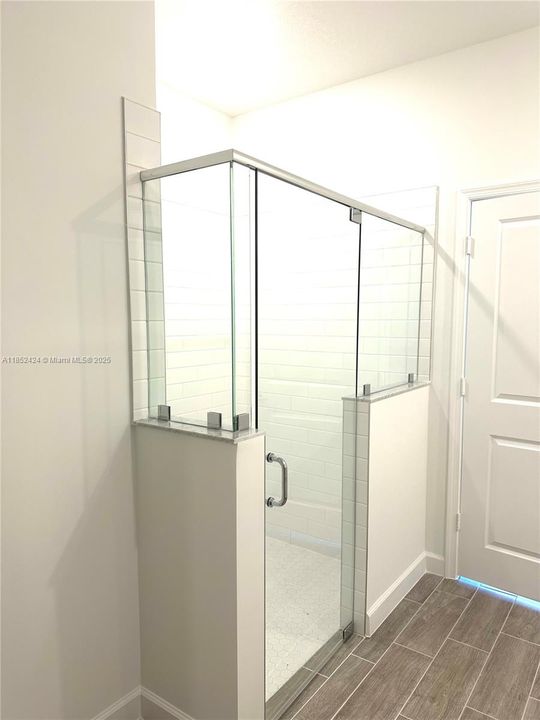 Под контрактом: $3,150 (3 спален, 2 ванн, 1758 Квадратных фут)