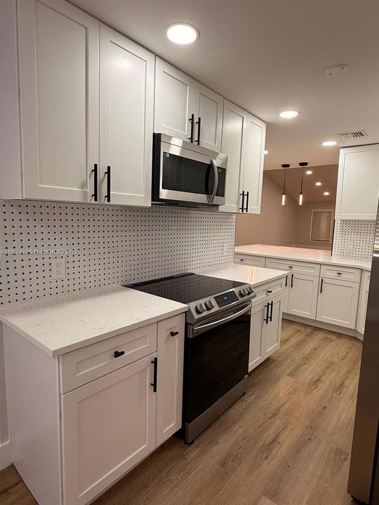 En Venta: $369,900 (2 camas, 2 baños, 2036 Pies cuadrados)