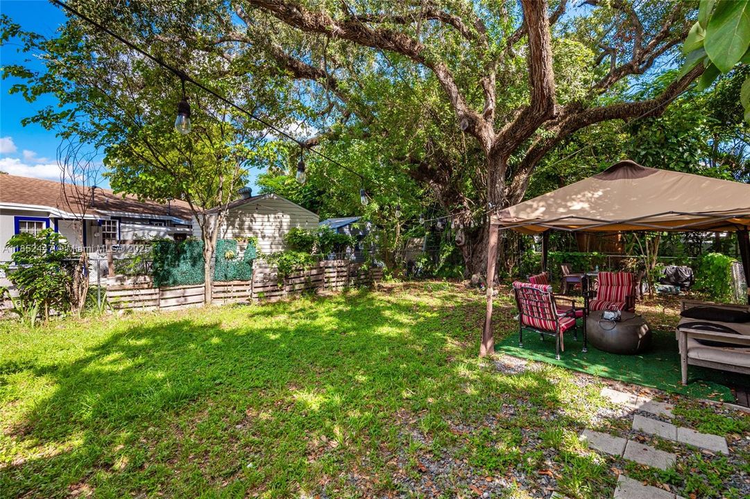 На продажу: $599,000 (0 спален, 0 ванн, 1560 Квадратных фут)