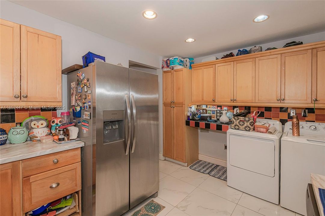 На продажу: $599,000 (0 спален, 0 ванн, 1560 Квадратных фут)