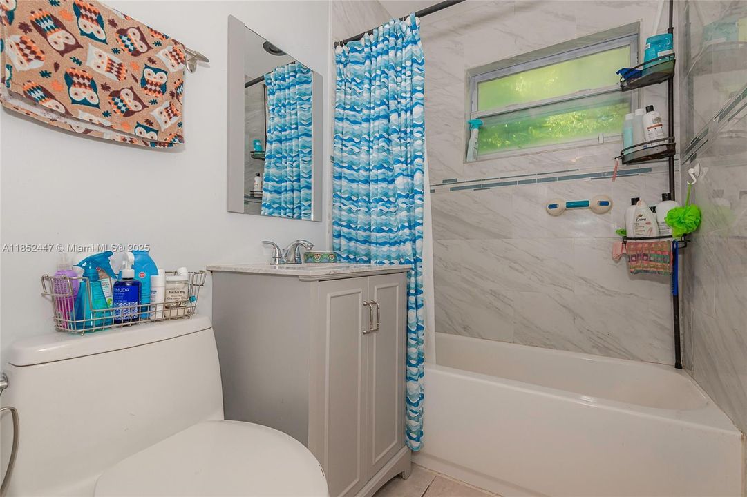 На продажу: $599,000 (0 спален, 0 ванн, 1560 Квадратных фут)