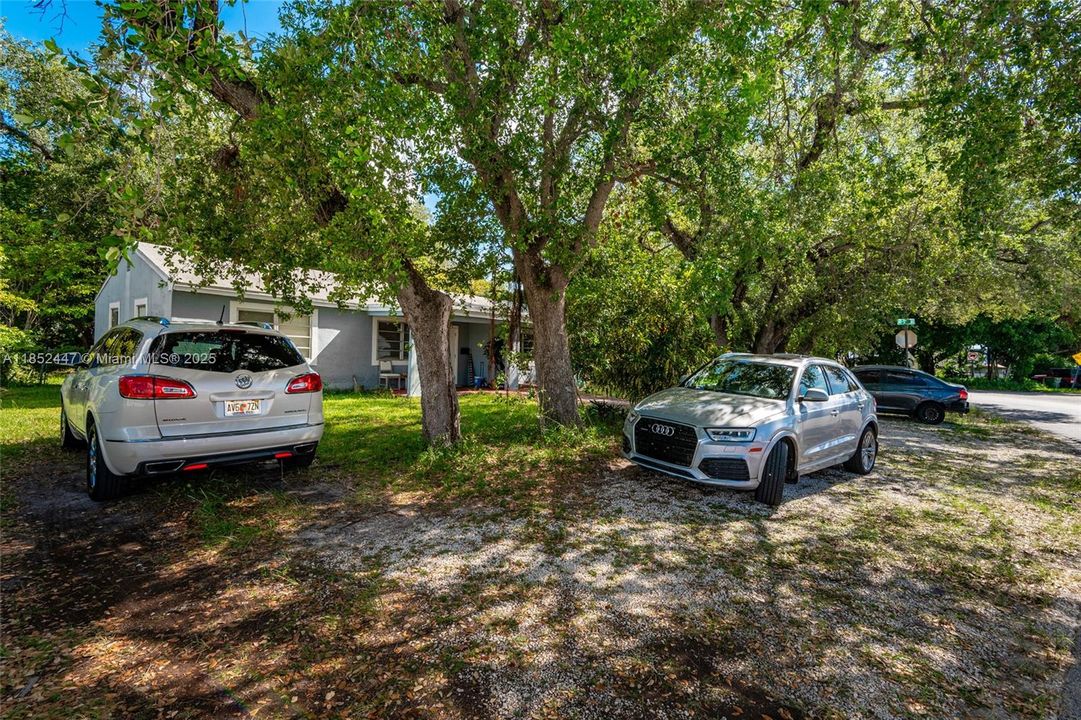 На продажу: $599,000 (0 спален, 0 ванн, 1560 Квадратных фут)