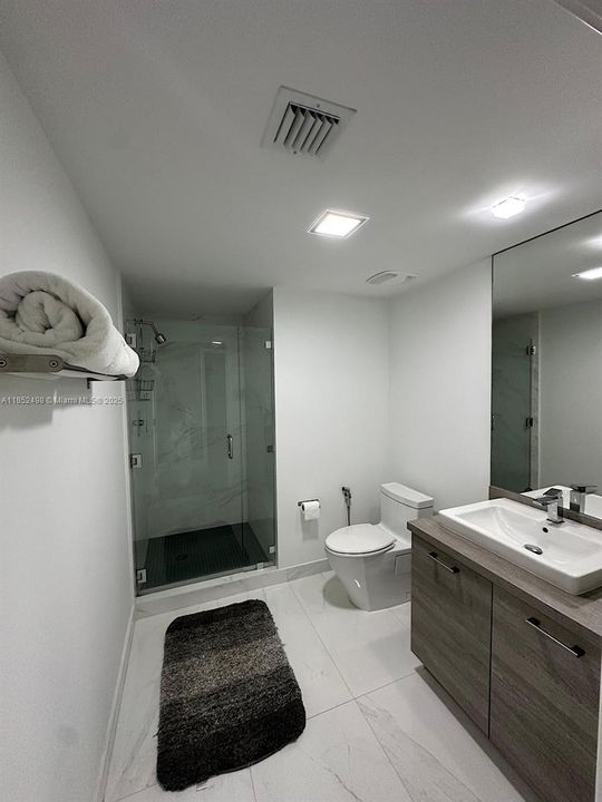 For Sale: $1,100,000 (3 beds, 3 baths, 1753 Square Feet)