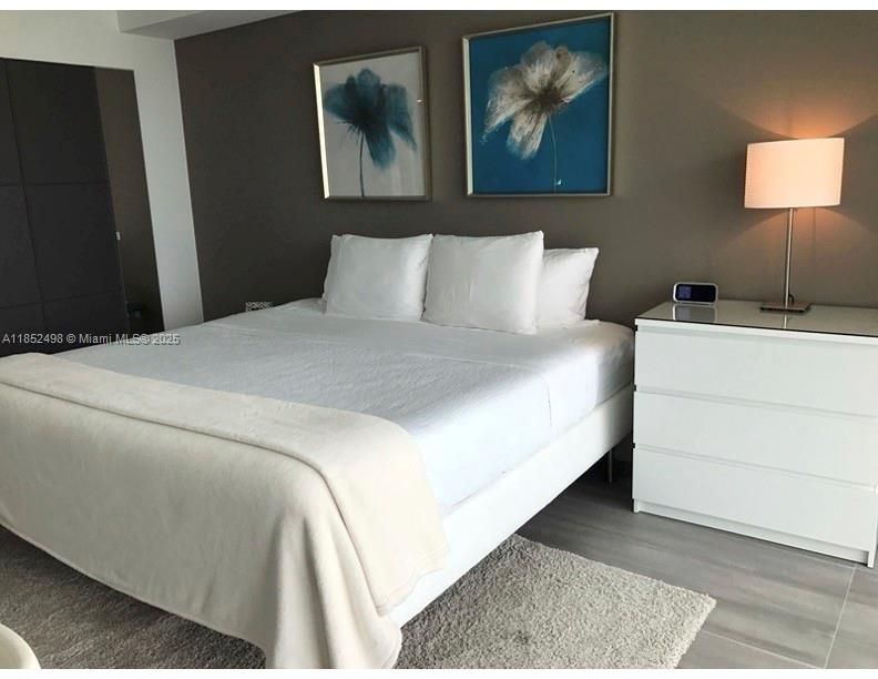 For Sale: $1,100,000 (3 beds, 3 baths, 1753 Square Feet)