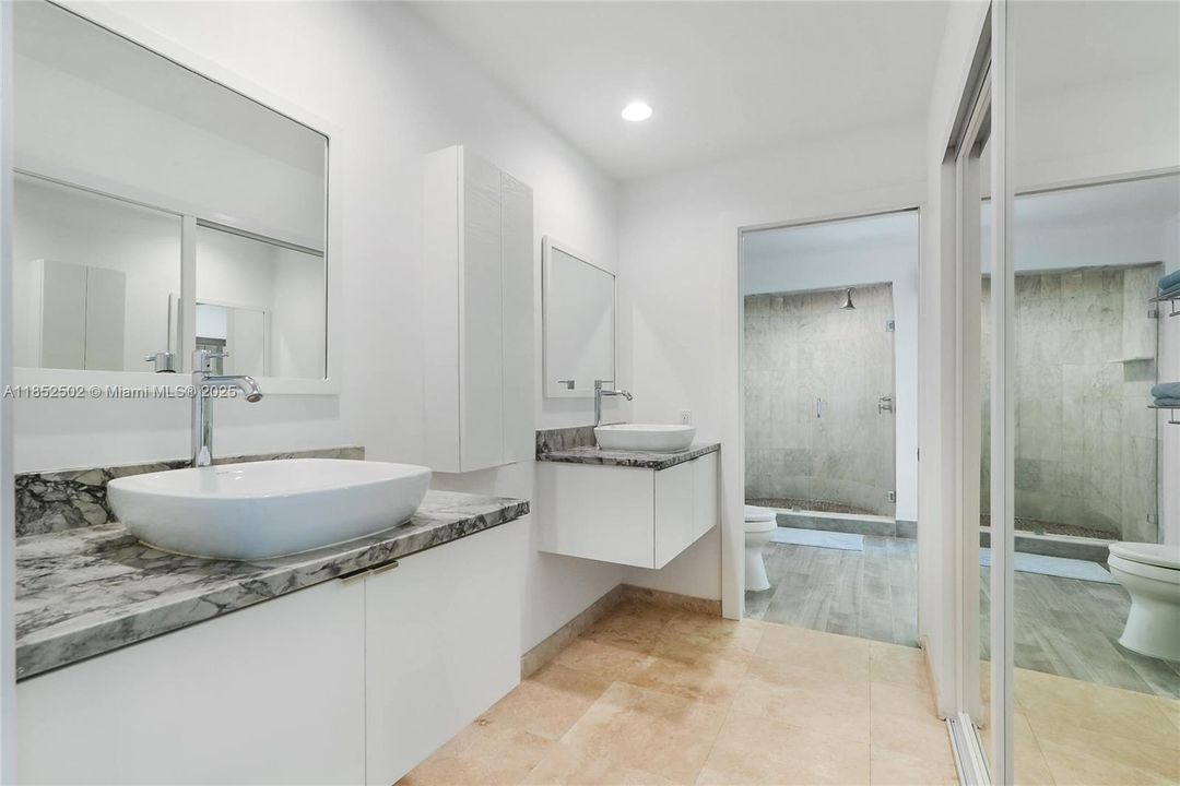 For Sale: $3,550,000 (4 beds, 2 baths, 2256 Square Feet)