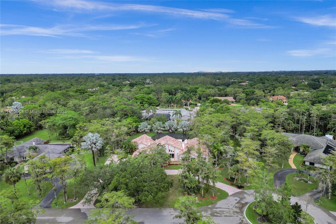 На продажу: $1,348,800 (6 спален, 4 ванн, 4323 Квадратных фут)