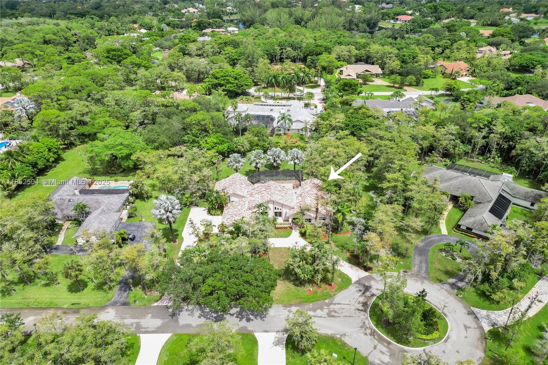 На продажу: $1,348,800 (6 спален, 4 ванн, 4323 Квадратных фут)