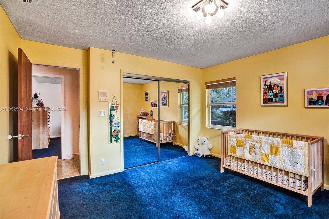 На продажу: $1,348,800 (6 спален, 4 ванн, 4323 Квадратных фут)