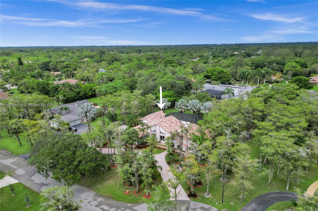 На продажу: $1,348,800 (6 спален, 4 ванн, 4323 Квадратных фут)