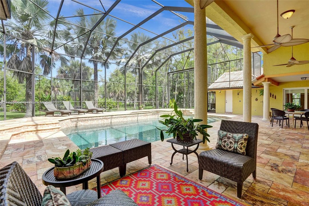 На продажу: $1,348,800 (6 спален, 4 ванн, 4323 Квадратных фут)