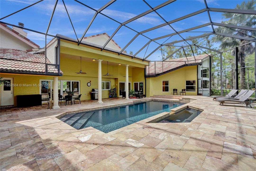 На продажу: $1,348,800 (6 спален, 4 ванн, 4323 Квадратных фут)