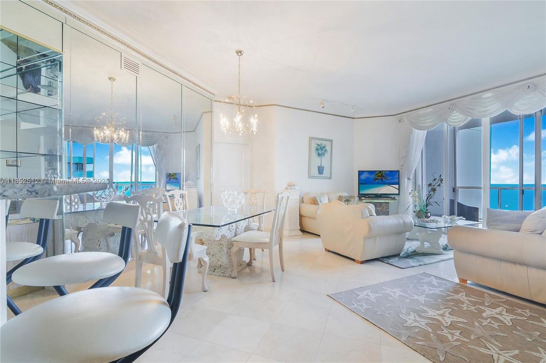 合同活跃: $7,500 (2 贝兹, 2 浴室, 1600 平方英尺)