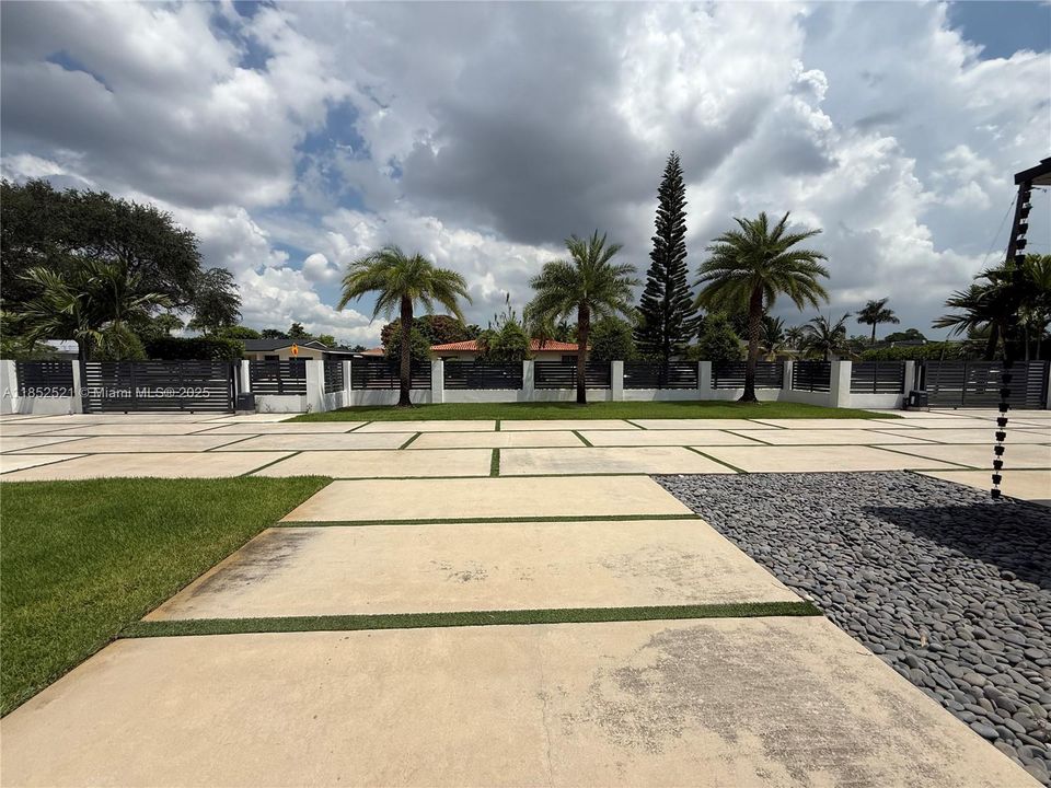 待售: $6,300,000 (7 贝兹, 6 浴室, 4408 平方英尺)