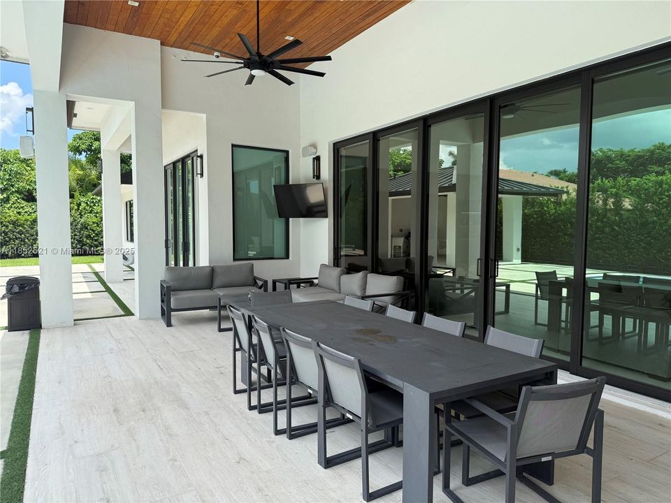 待售: $6,300,000 (7 贝兹, 6 浴室, 4408 平方英尺)