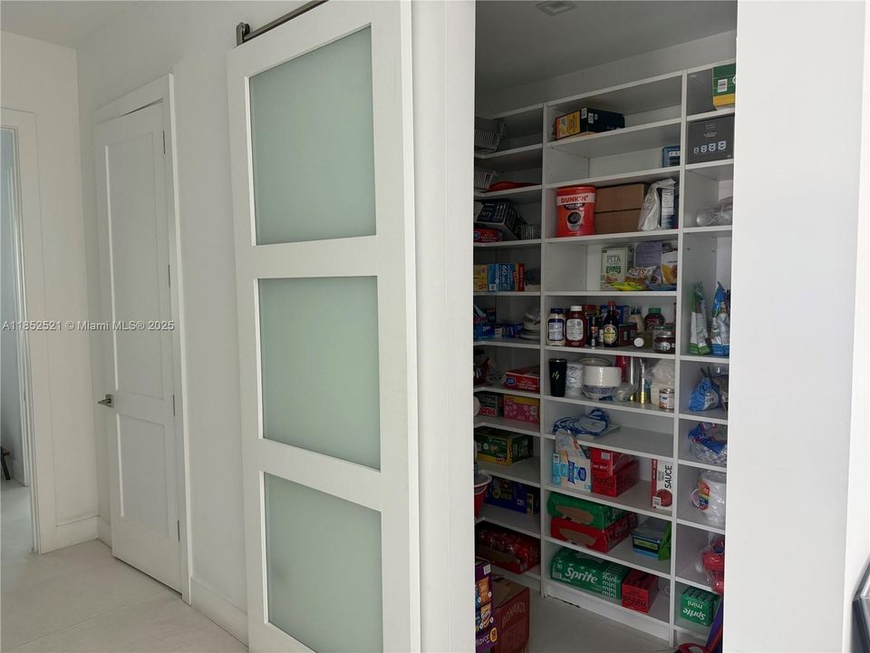 待售: $6,300,000 (7 贝兹, 6 浴室, 4408 平方英尺)