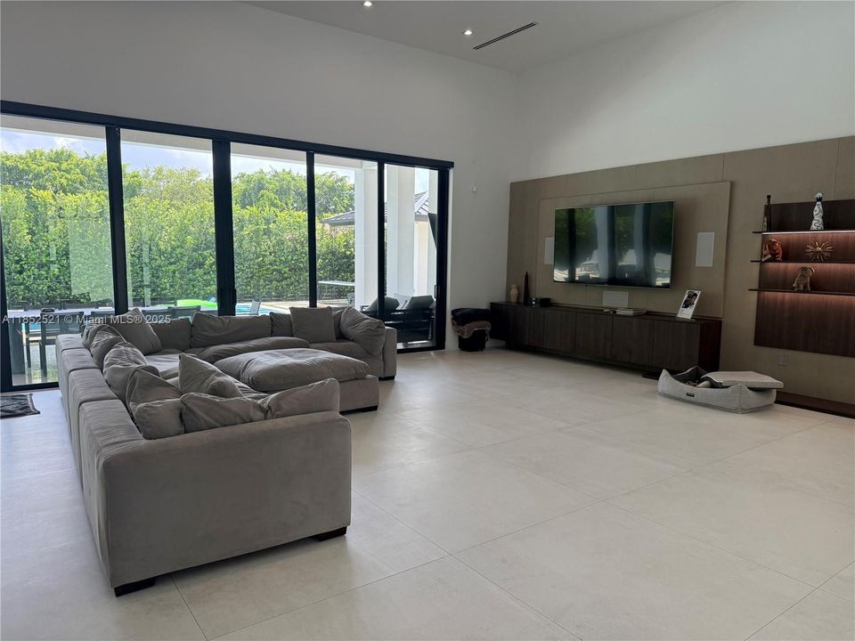 待售: $6,300,000 (7 贝兹, 6 浴室, 4408 平方英尺)