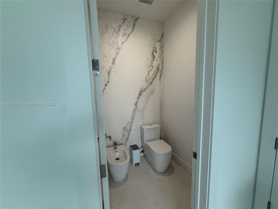 待售: $6,300,000 (7 贝兹, 6 浴室, 4408 平方英尺)