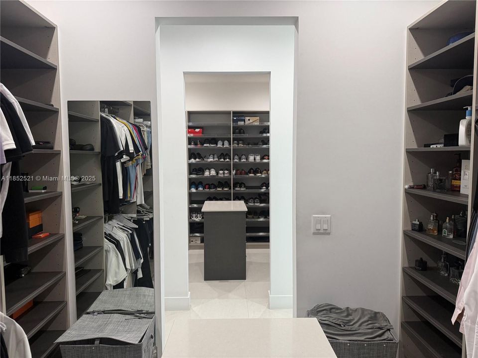 待售: $6,300,000 (7 贝兹, 6 浴室, 4408 平方英尺)