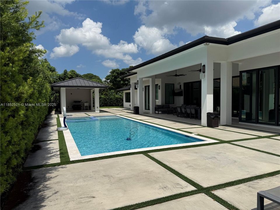 待售: $6,300,000 (7 贝兹, 6 浴室, 4408 平方英尺)