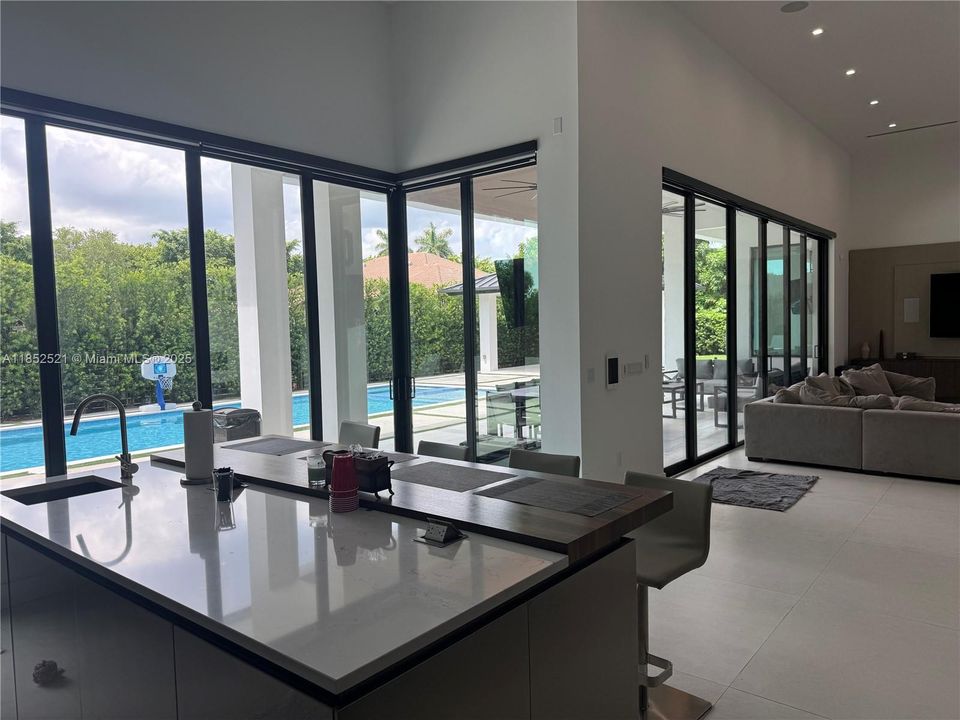 待售: $6,300,000 (7 贝兹, 6 浴室, 4408 平方英尺)