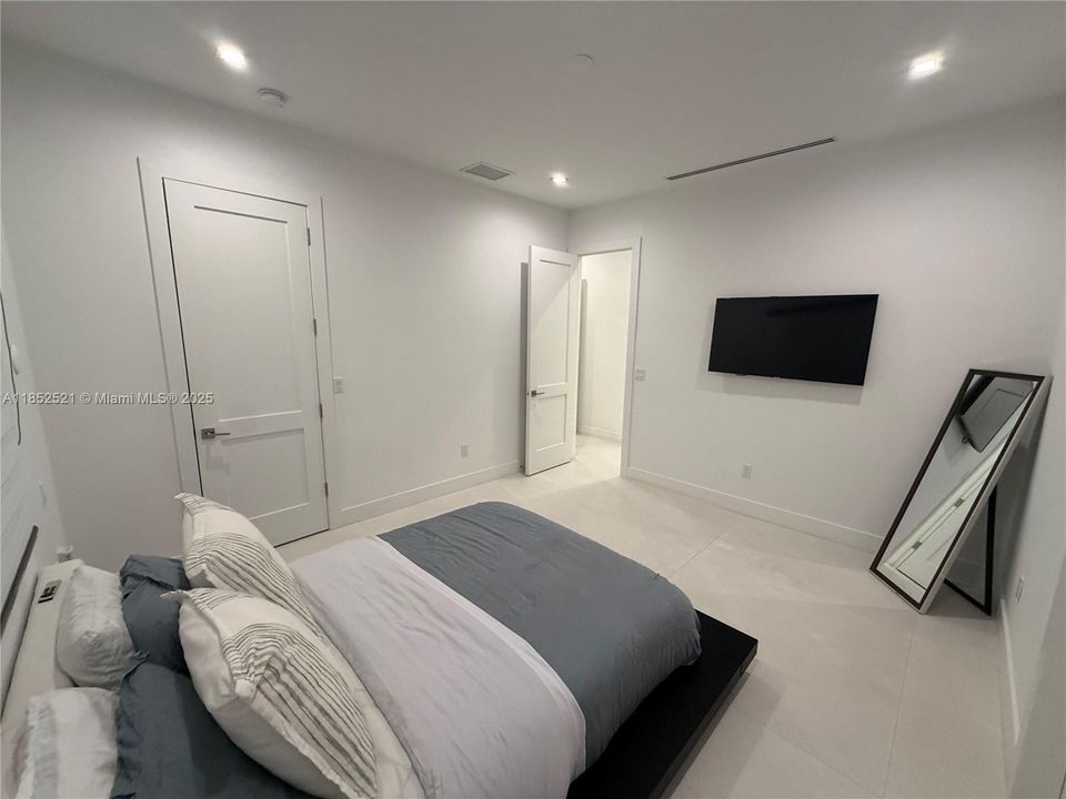 待售: $6,300,000 (7 贝兹, 6 浴室, 4408 平方英尺)