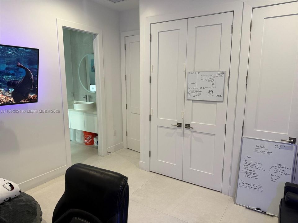 待售: $6,300,000 (7 贝兹, 6 浴室, 4408 平方英尺)