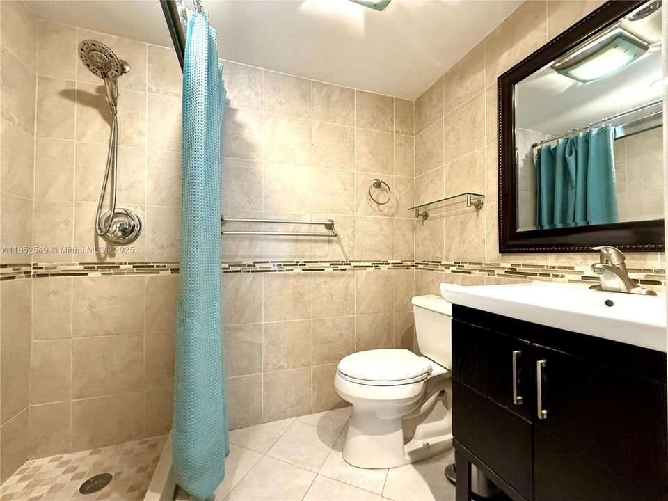 На продажу: $450,000 (2 спален, 3 ванн, 1750 Квадратных фут)