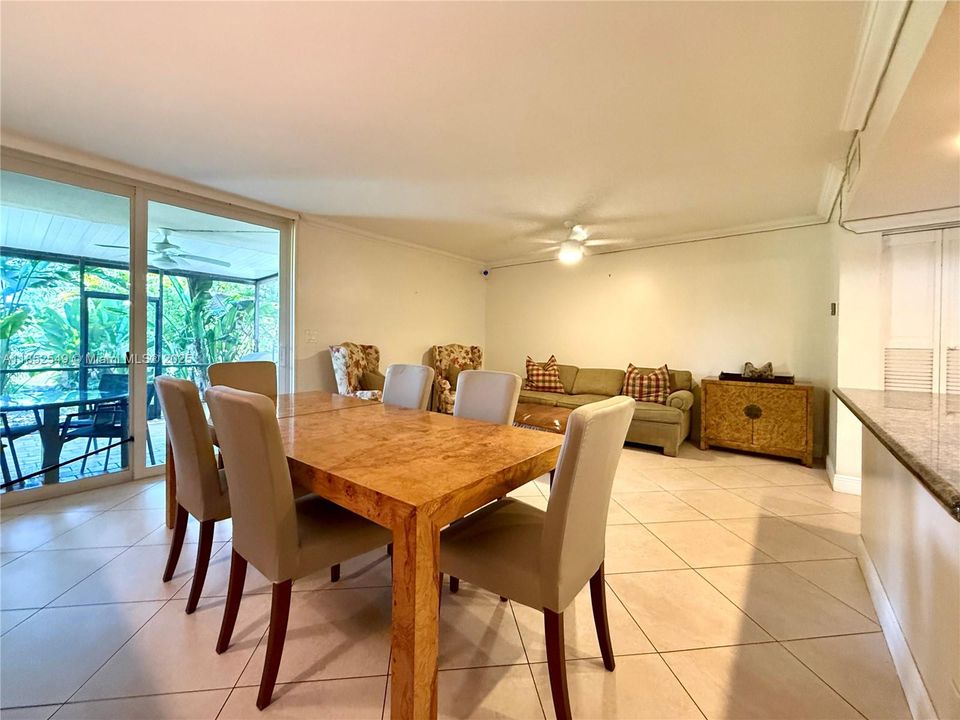 На продажу: $450,000 (2 спален, 3 ванн, 1750 Квадратных фут)