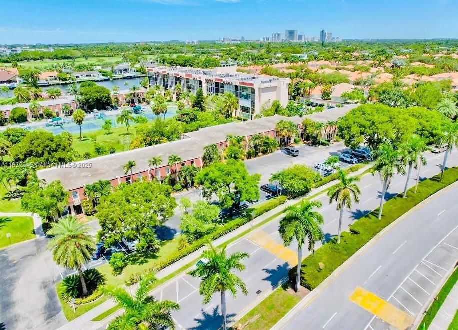 На продажу: $450,000 (2 спален, 3 ванн, 1750 Квадратных фут)